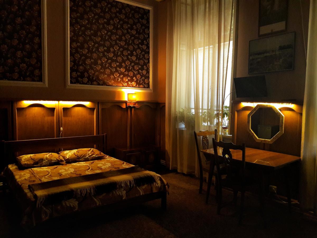 Orpheus Hostel And Apartments Одесса Экстерьер фото