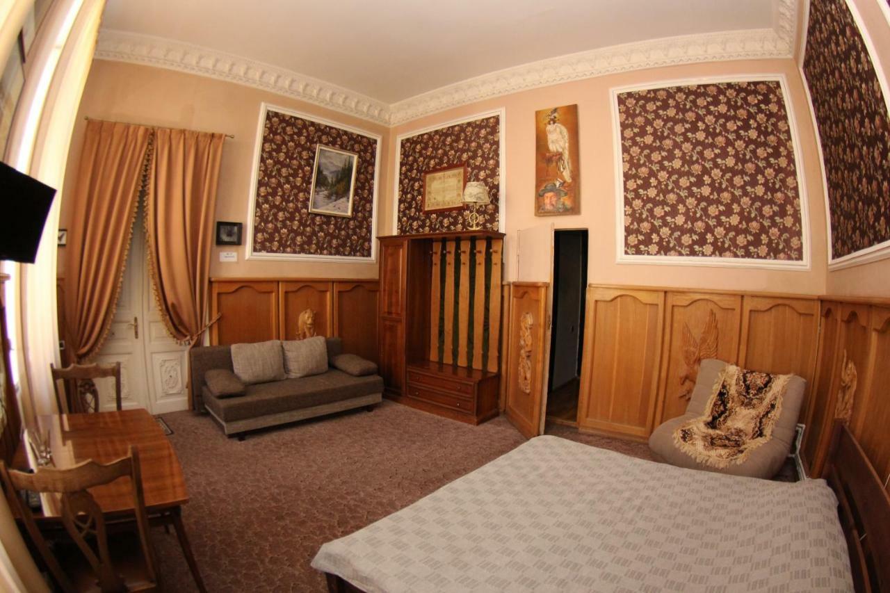 Orpheus Hostel And Apartments Одесса Экстерьер фото