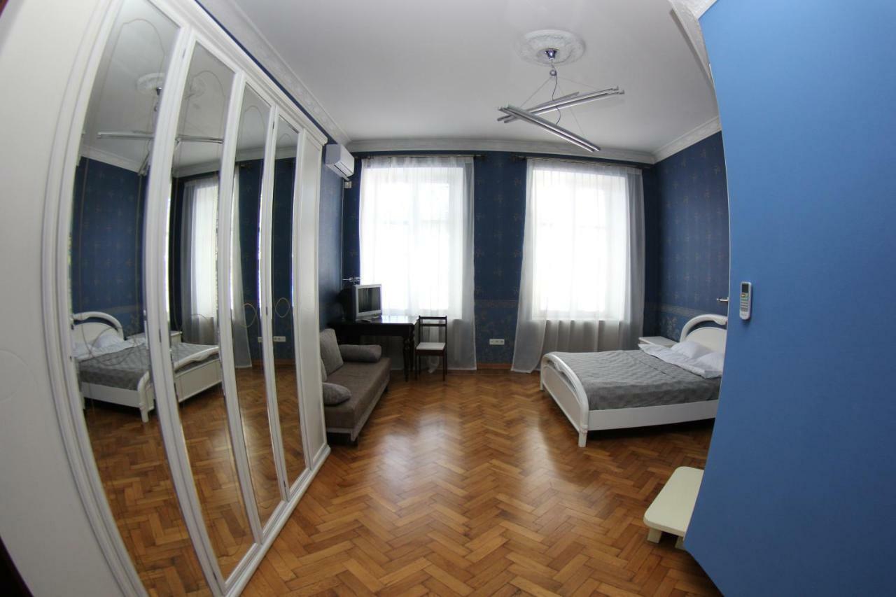 Orpheus Hostel And Apartments Одесса Экстерьер фото