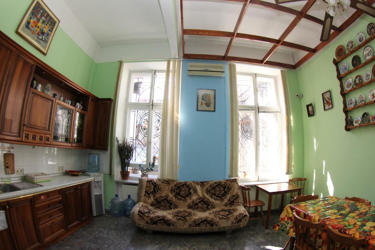 Orpheus Hostel And Apartments Одесса Экстерьер фото